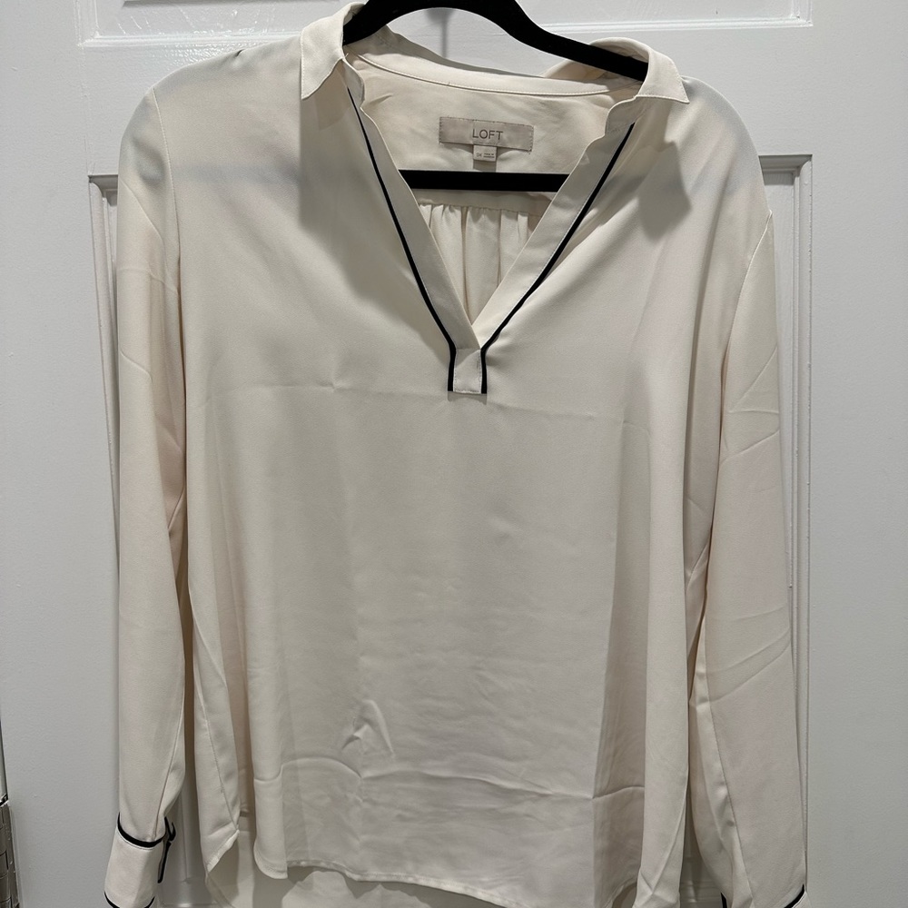 LOFT blouse with piped trim